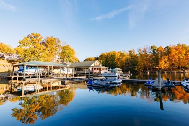 Halesford Harbour Resort - Smith Mountain Lake Moneta Exterior photo