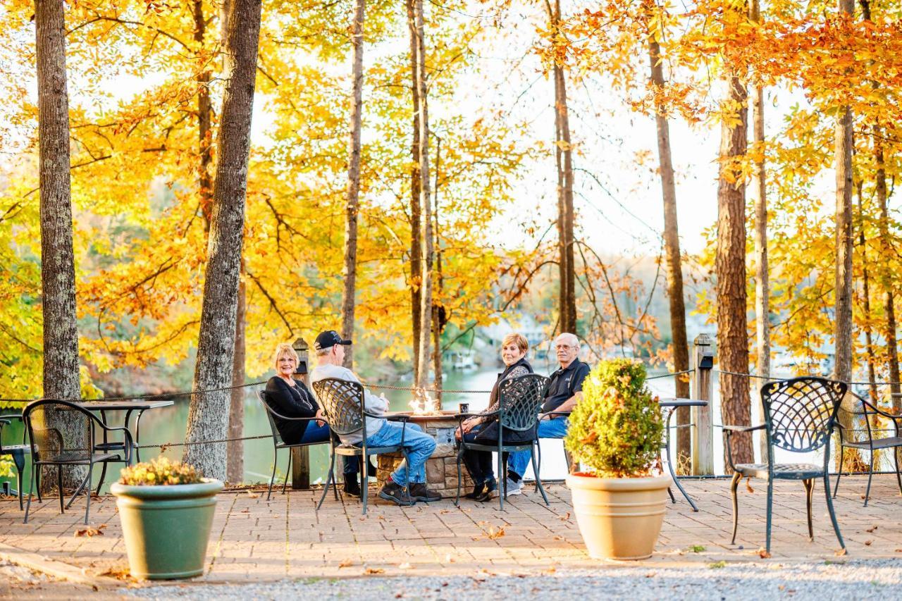 Halesford Harbour Resort - Smith Mountain Lake Moneta Exterior photo